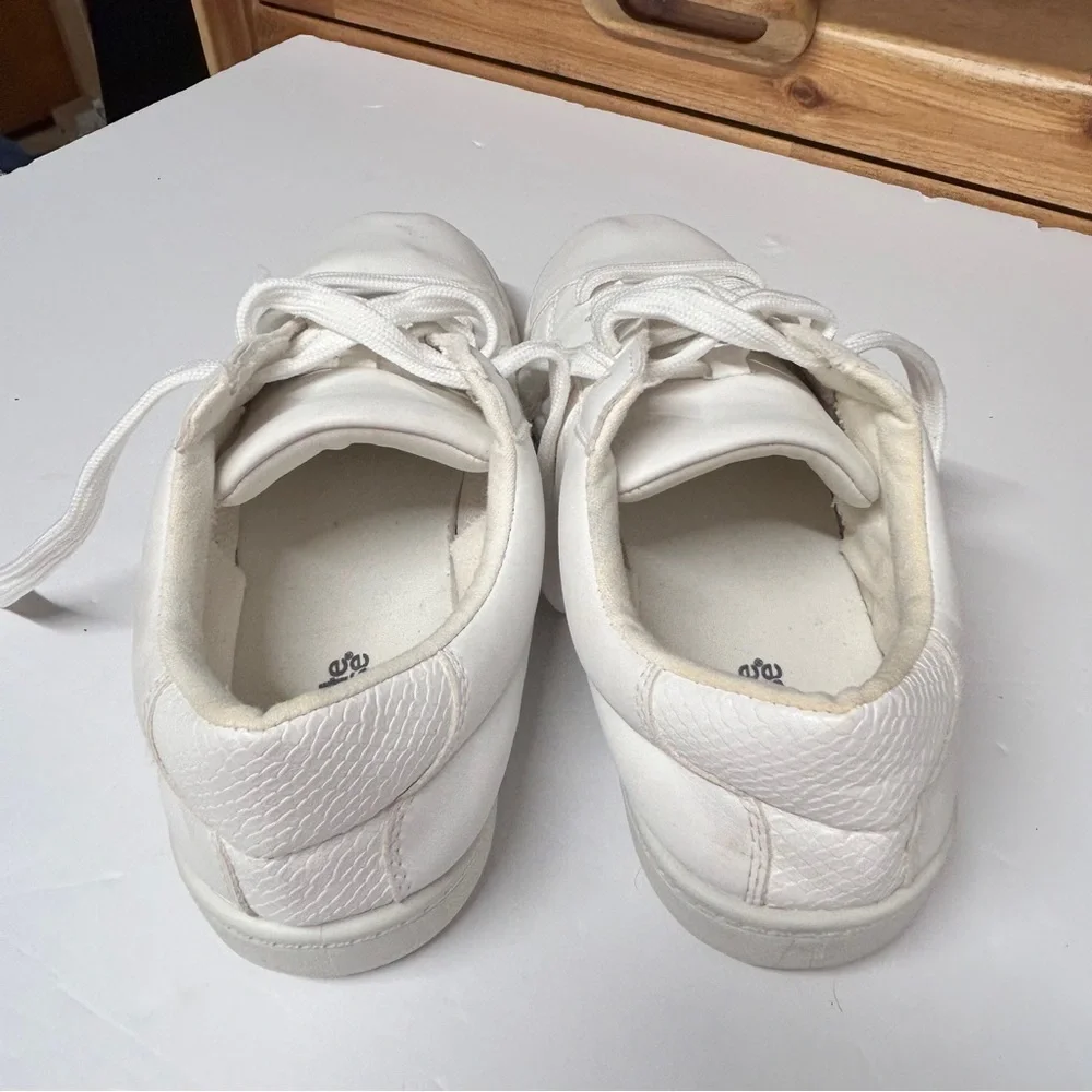 Charlotte Russe White Sneakers Size 8‎